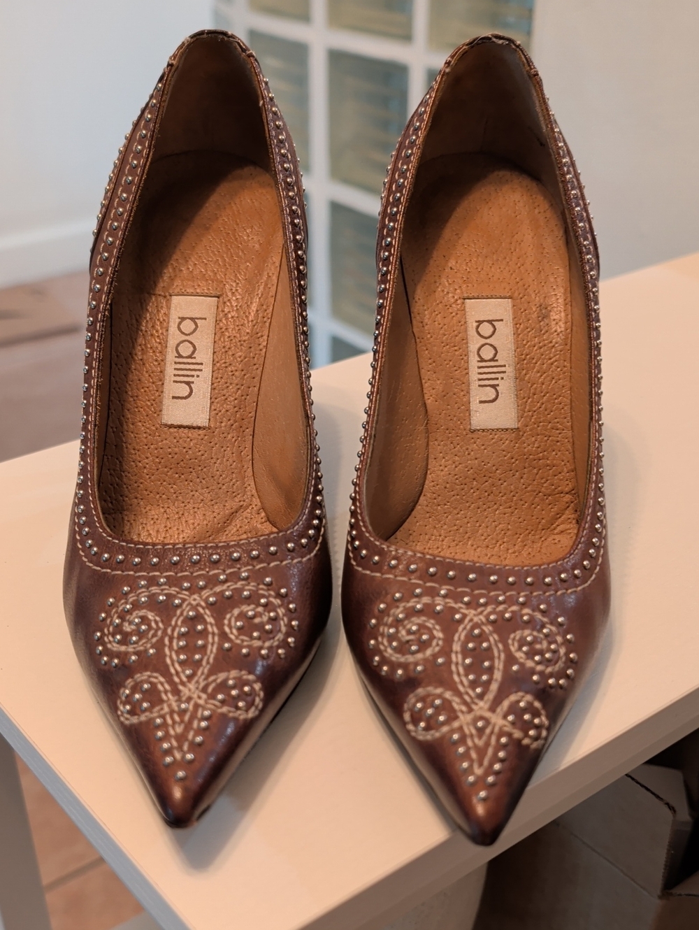 Bailin Women's Brown Studded Pointed-Toe Pumps